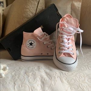 Pink converse